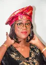 Béret en brocard rouge avec une touche dorée se chez Maison Momy
